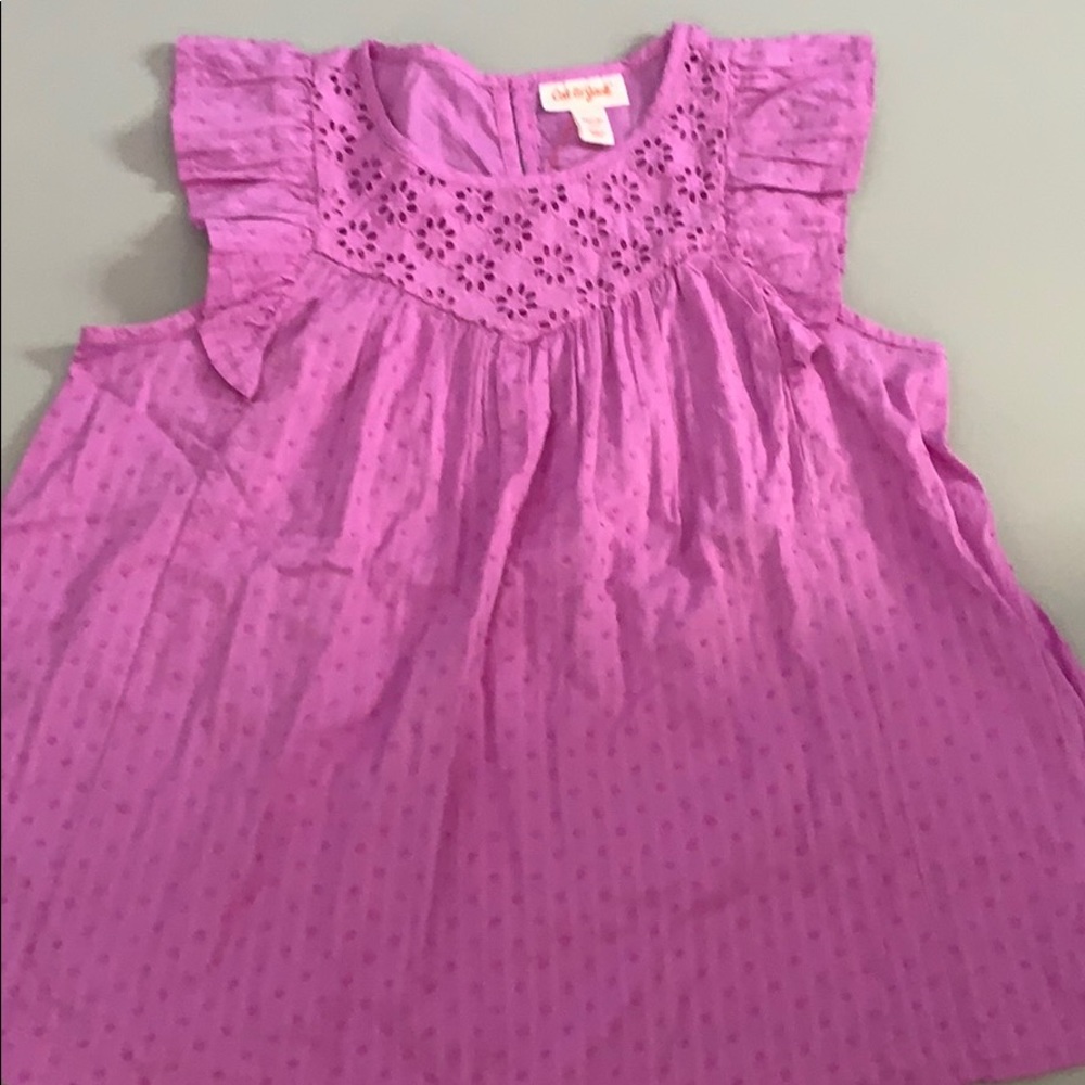 Girls shirt never worn